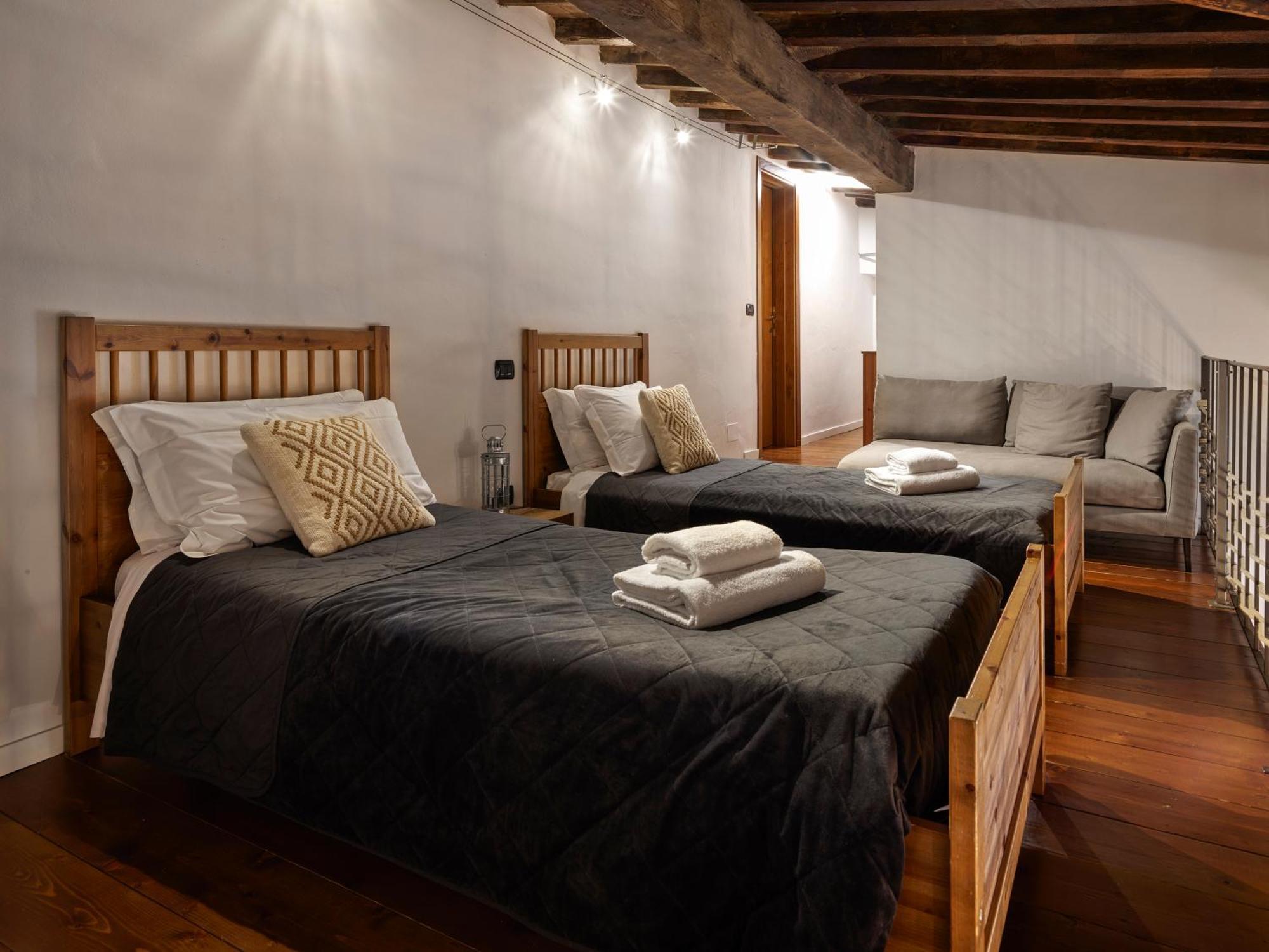 One Of A Kind Near The Duomo W/Balcony Palace Apt Florens Exteriör bild