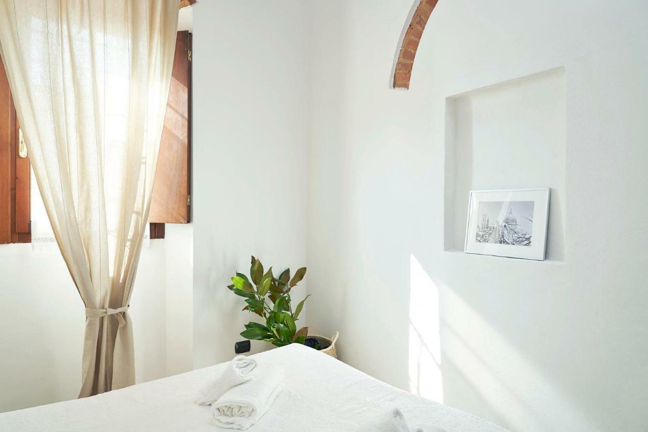One Of A Kind Near The Duomo W/Balcony Palace Apt Florens Exteriör bild